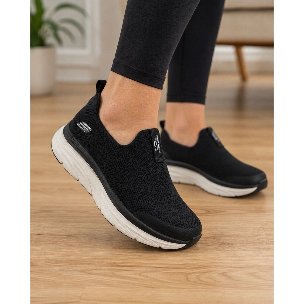 Skechers Women's D'LUX Walker - Quick Upgrade / Black/Black With White Heel US 6